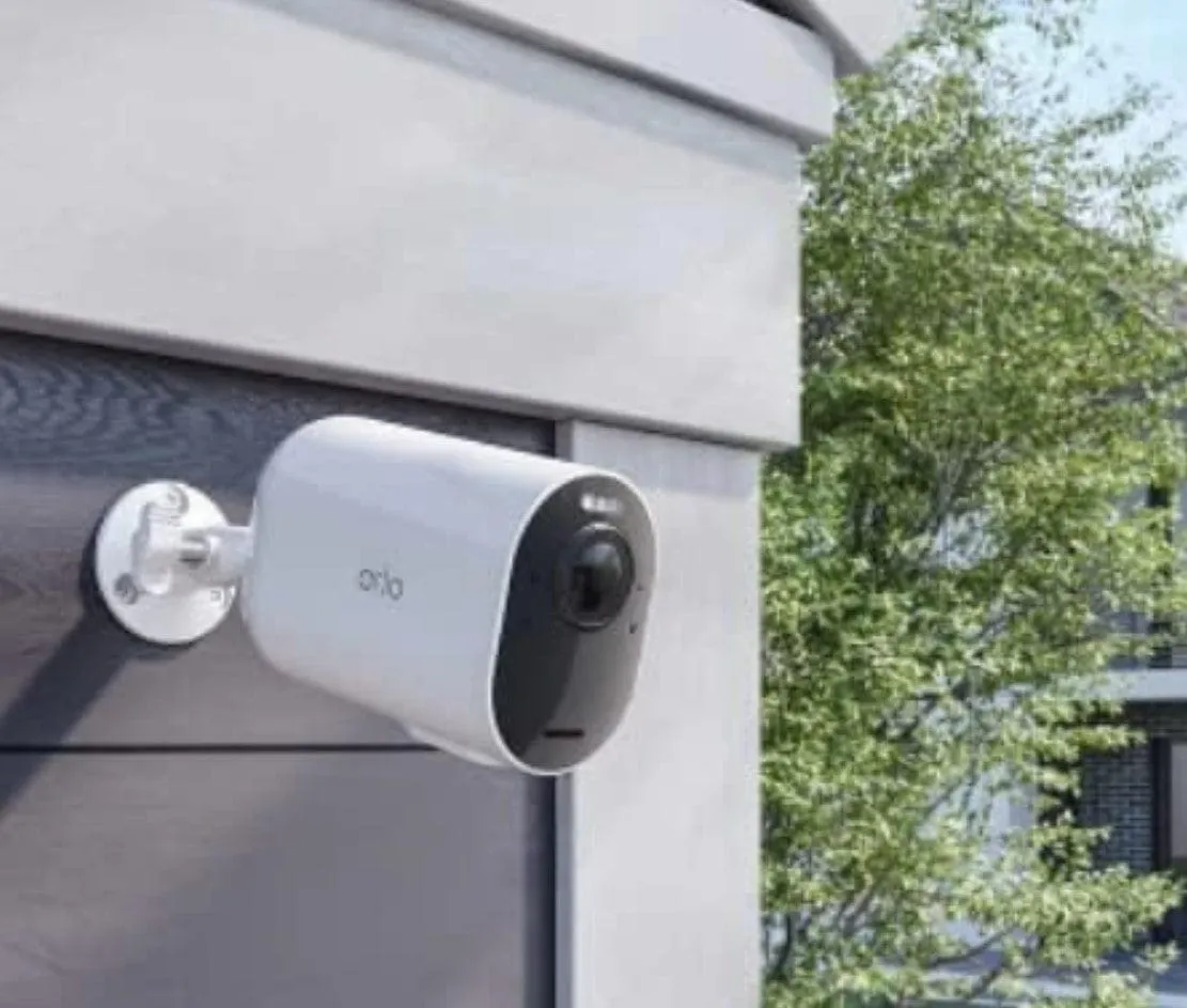Arlo Ultra 2 XL Wire free 2 Spotlight 4K Cameras with Mount and Base Station - Certified Refurbished