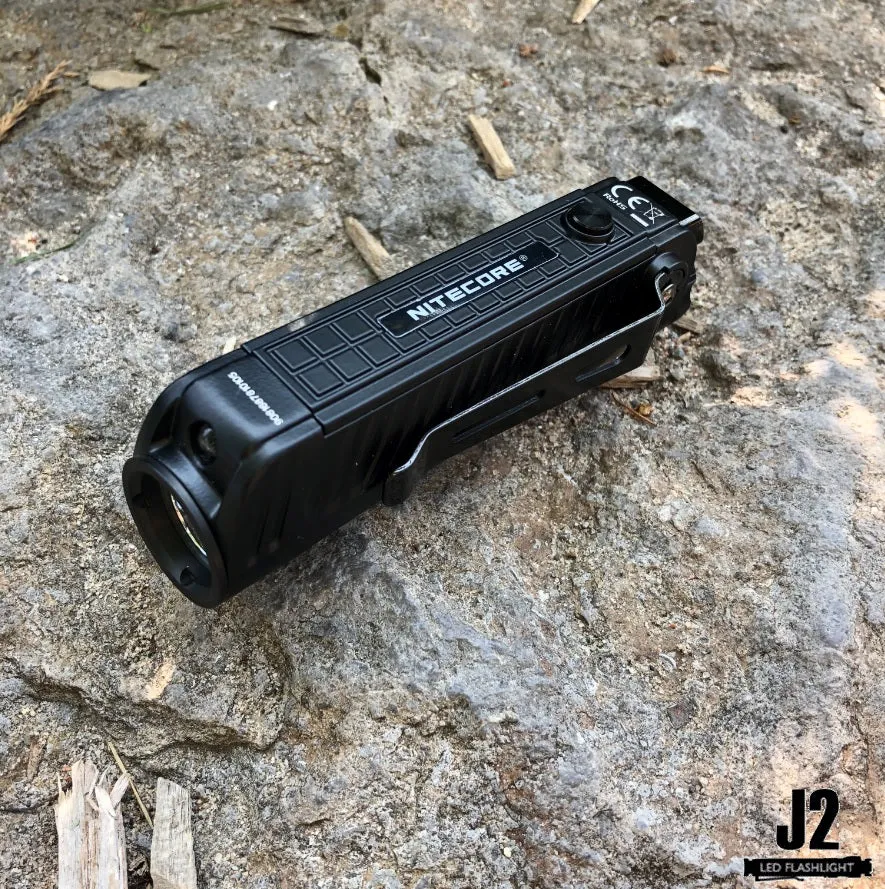 Nitecore P18 Unibody Die-cast Futuristic Tactical Flashlight - 1800 Lumen   Nitecore UI1 USB charger