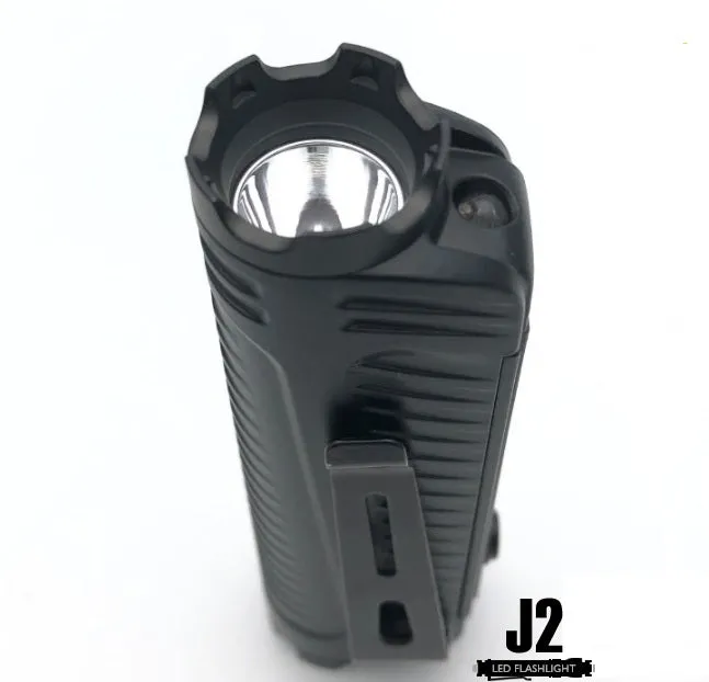 Nitecore P18 Unibody Die-cast Futuristic Tactical Flashlight - 1800 Lumen   Nitecore UI1 USB charger