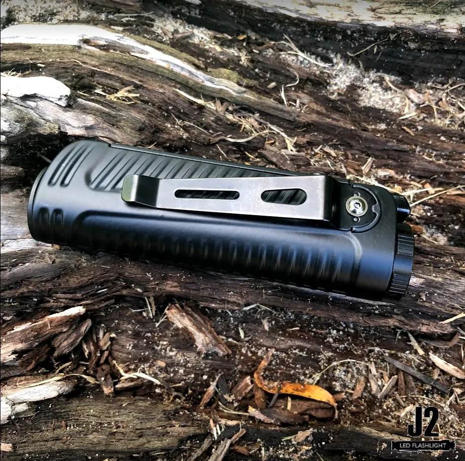 Nitecore P18 Unibody Die-cast Futuristic Tactical Flashlight - 1800 Lumen   Nitecore UI1 USB charger