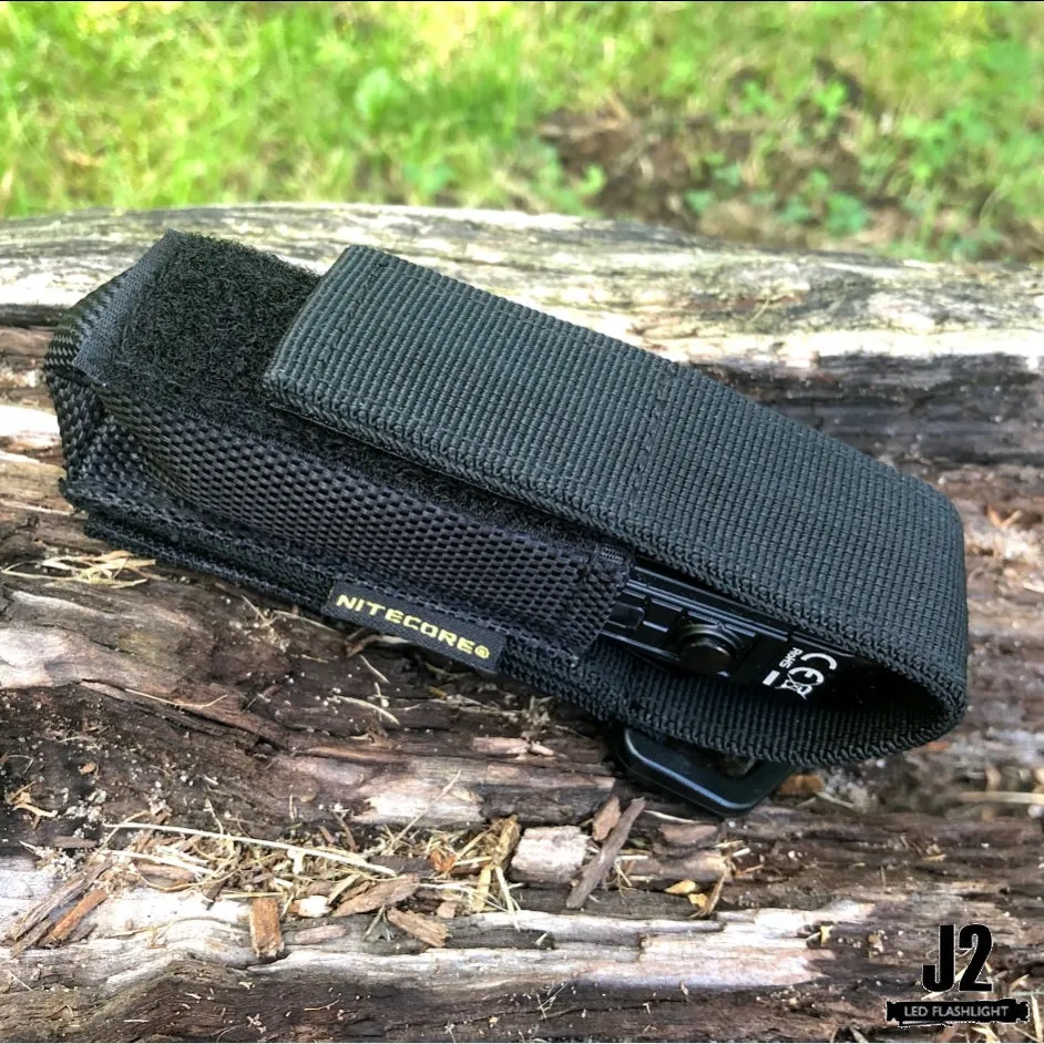 Nitecore P18 Unibody Die-cast Futuristic Tactical Flashlight - 1800 Lumen   Nitecore UI1 USB charger