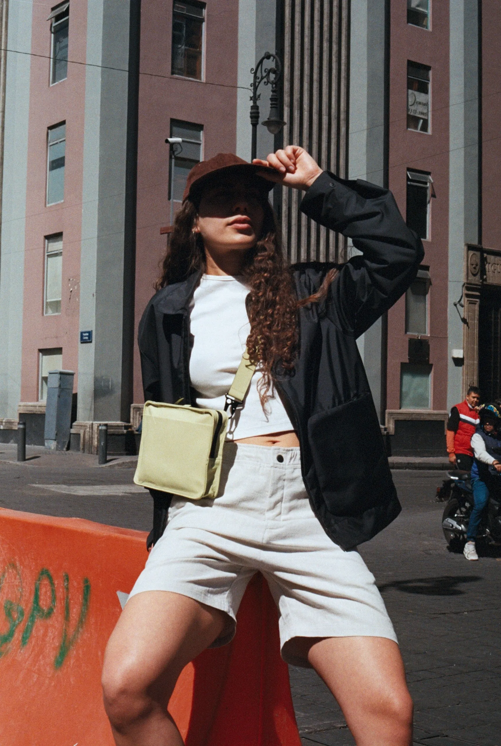Pear Adjustable Box Bag