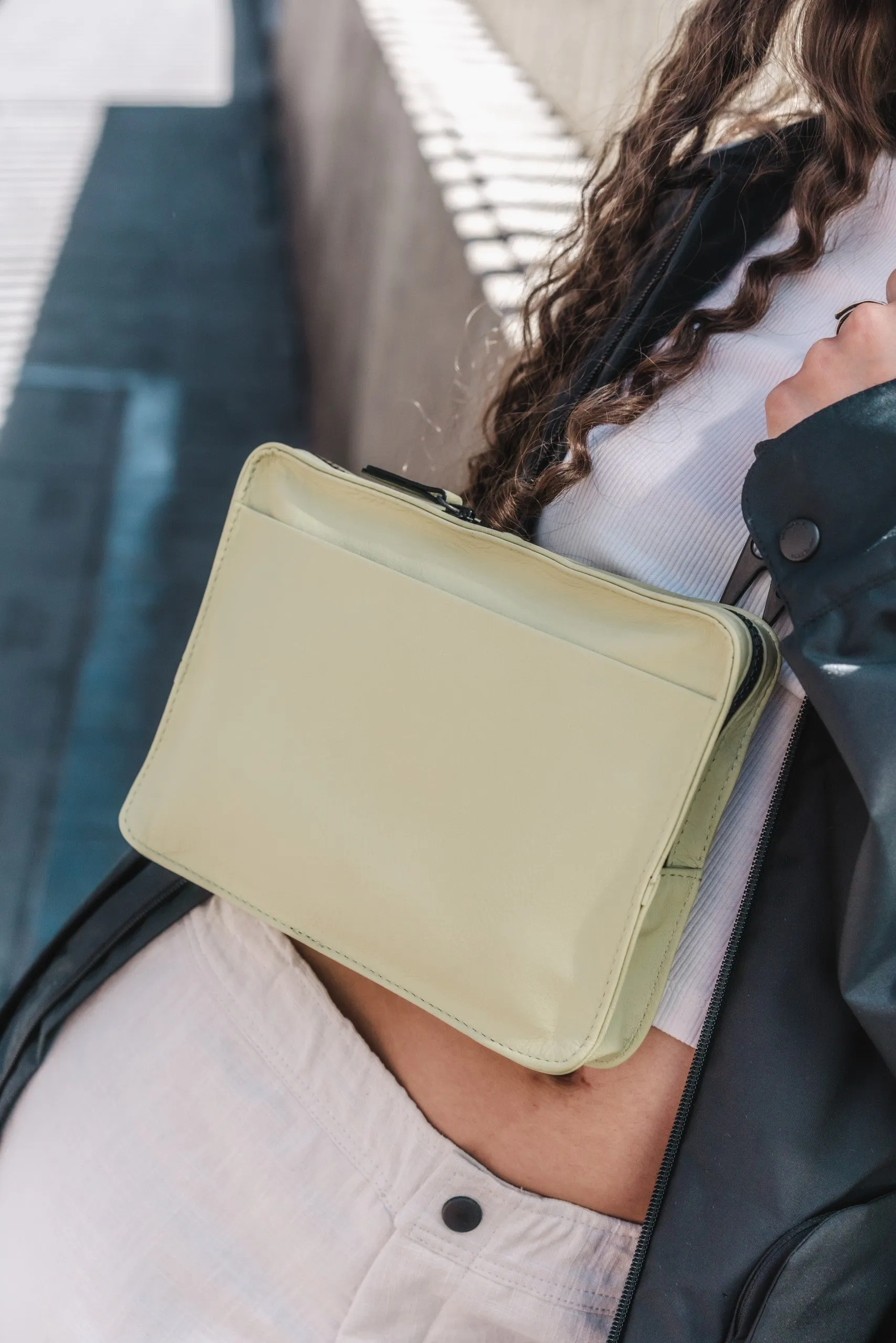 Pear Adjustable Box Bag