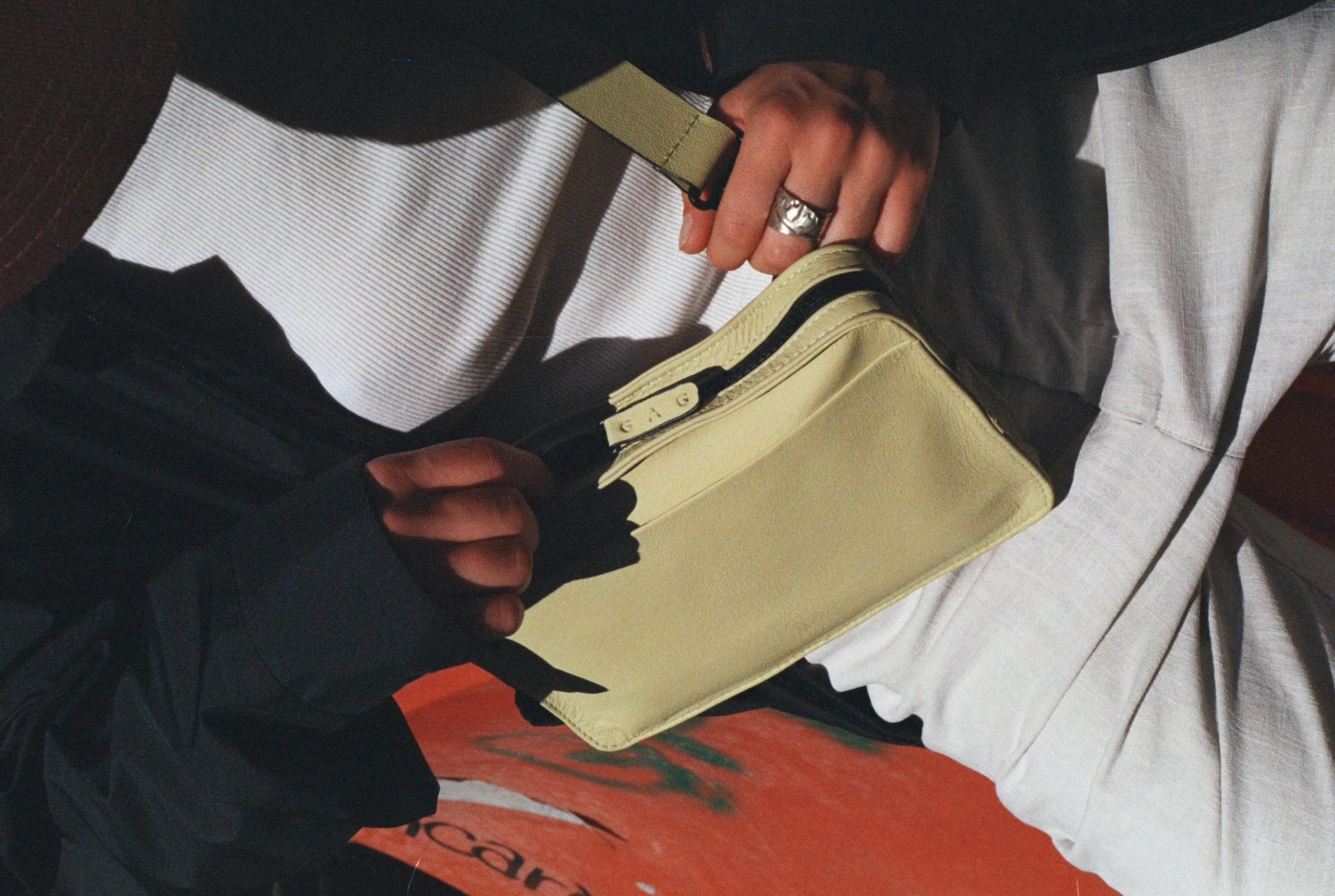 Pear Adjustable Box Bag